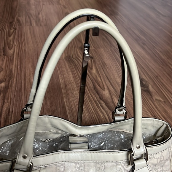 A 235 - 💯% authentic Gucci shoulder bag - Picture 8 of 16